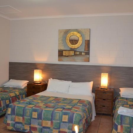 Mid City Motor Inn Gladstone Δωμάτιο φωτογραφία