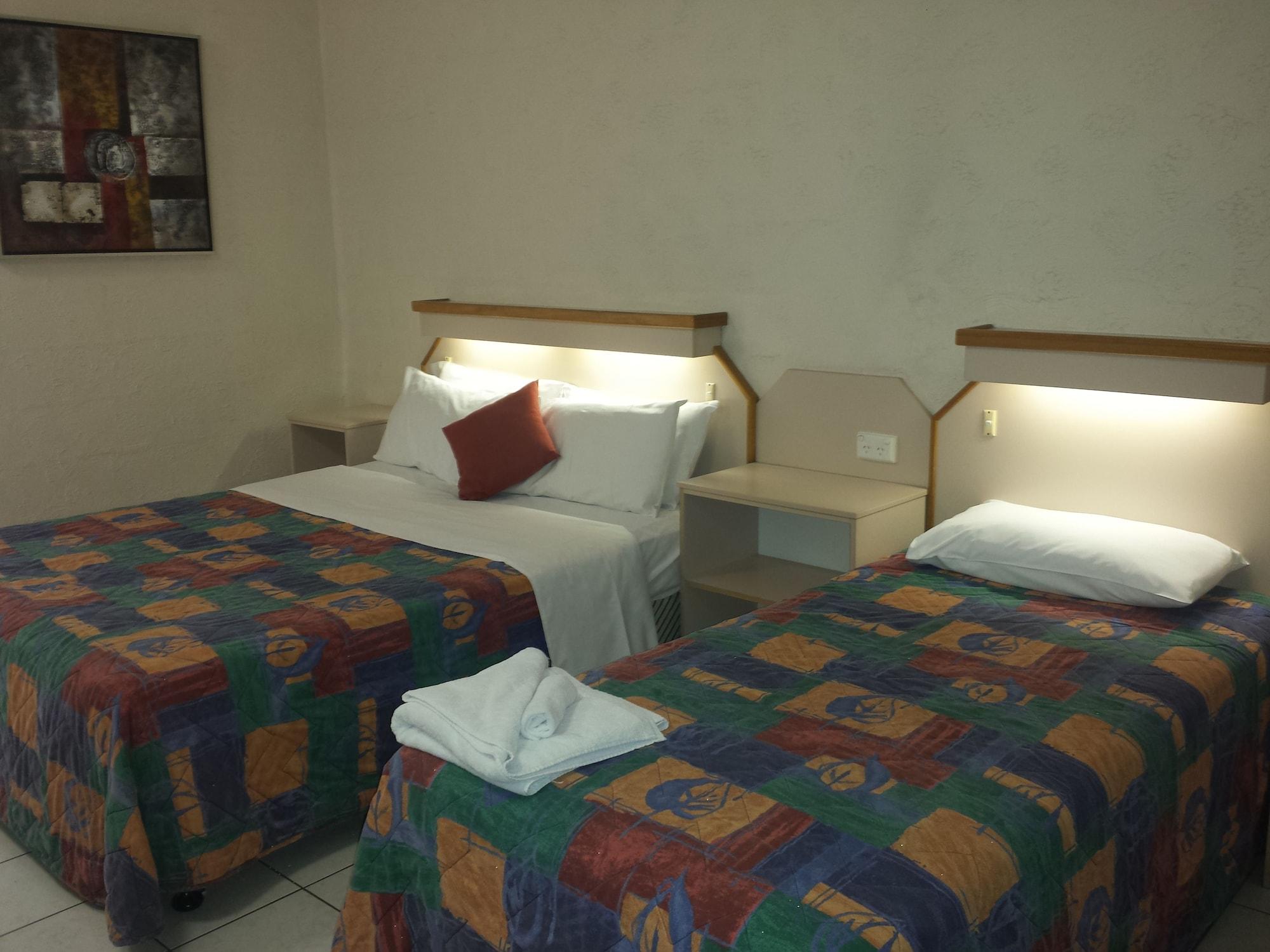 Mid City Motor Inn Gladstone Εξωτερικό φωτογραφία