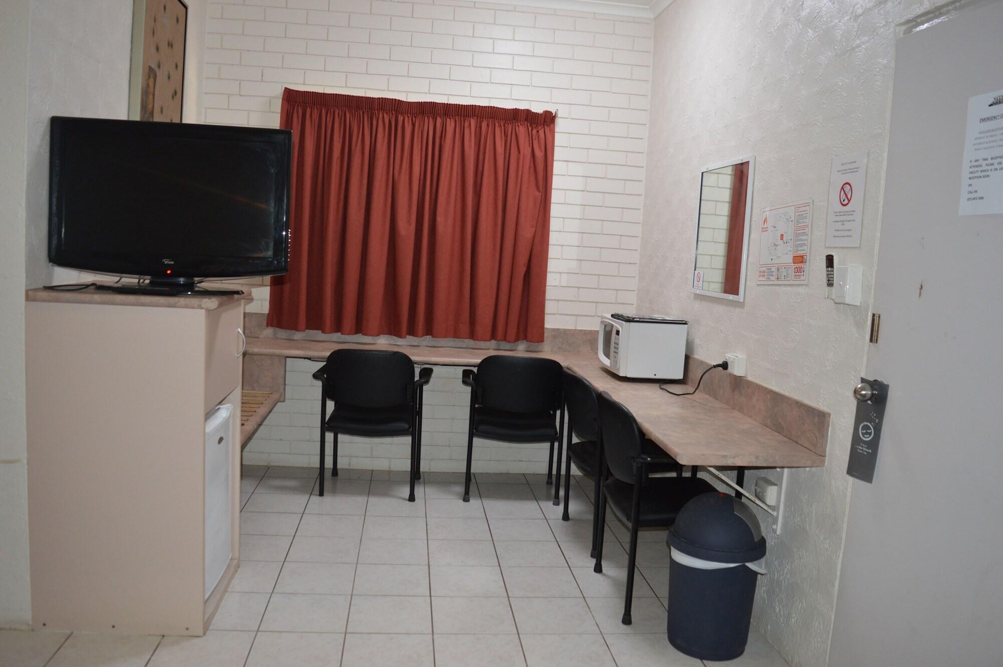 Mid City Motor Inn Gladstone Εξωτερικό φωτογραφία
